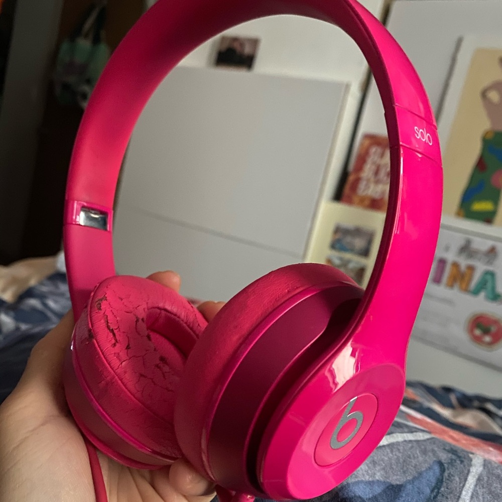 Perfectly functioning beats headphones